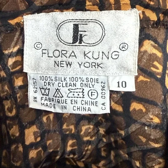 VTG Flora Kung Top Shirt Womens 10 Brown Black Abstract 100% Silk Casual Career - Picture 5 of 8